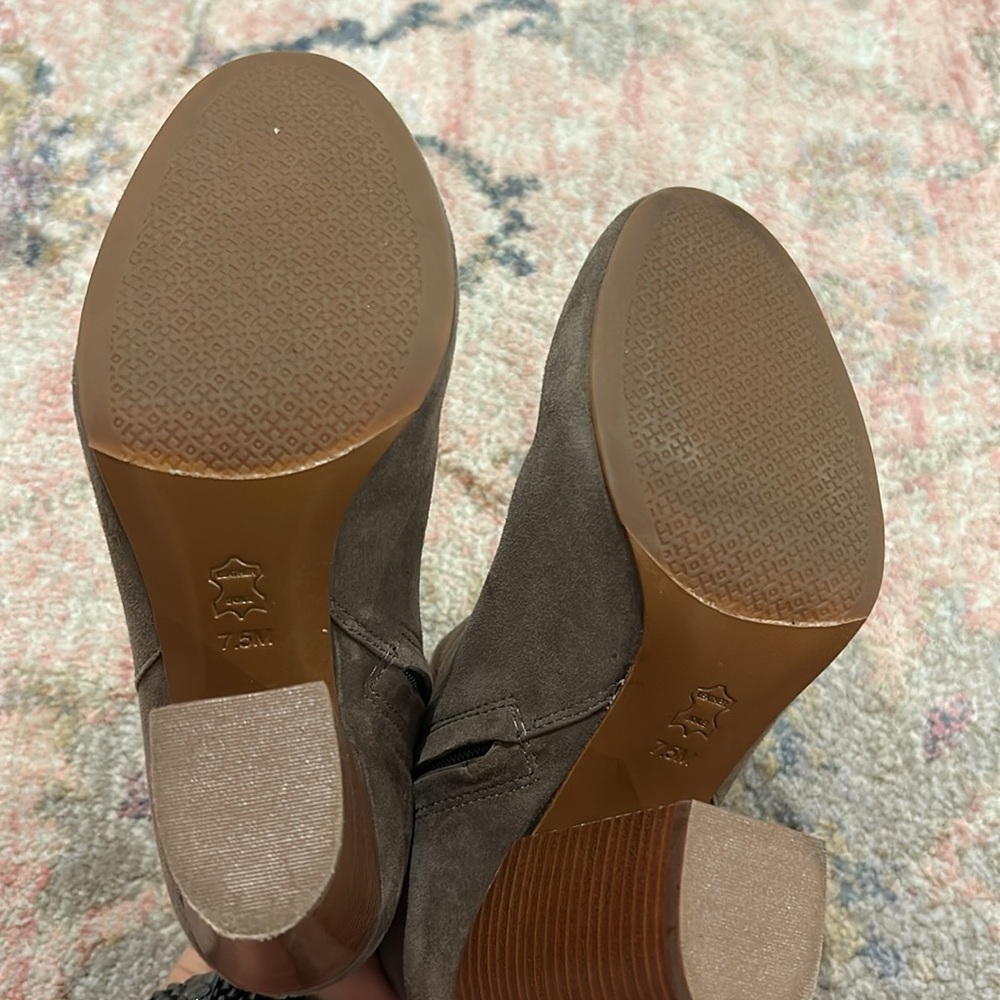 Tory Burch Fulton Booties Boot Ankle Suede Leather Stacked Block Heel Womens 7.5 - Picture 6 of 8